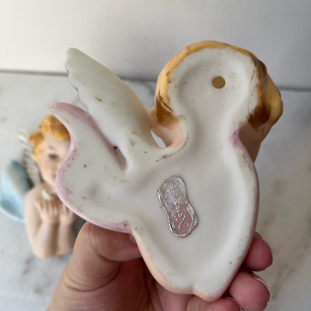 2 Vintage Napco Bisque Angel Cherubs Figure Wall Plaques Boy Girl 5” - Picture 8 of 10